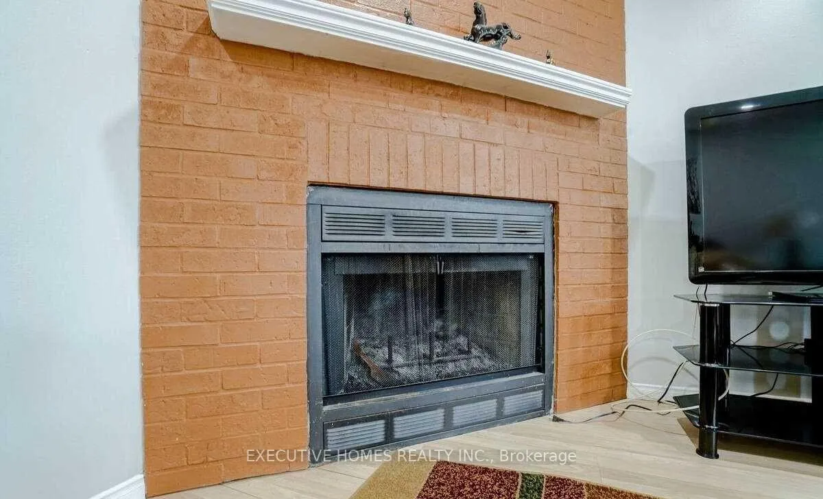 Photo 23 of 114 Toba Crescent, Brampton, Heart Lake — HOMEH