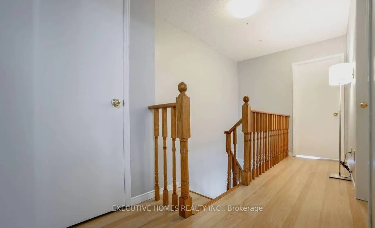 Photo 26 of 114 Toba Crescent, Brampton, Heart Lake — HOMEH