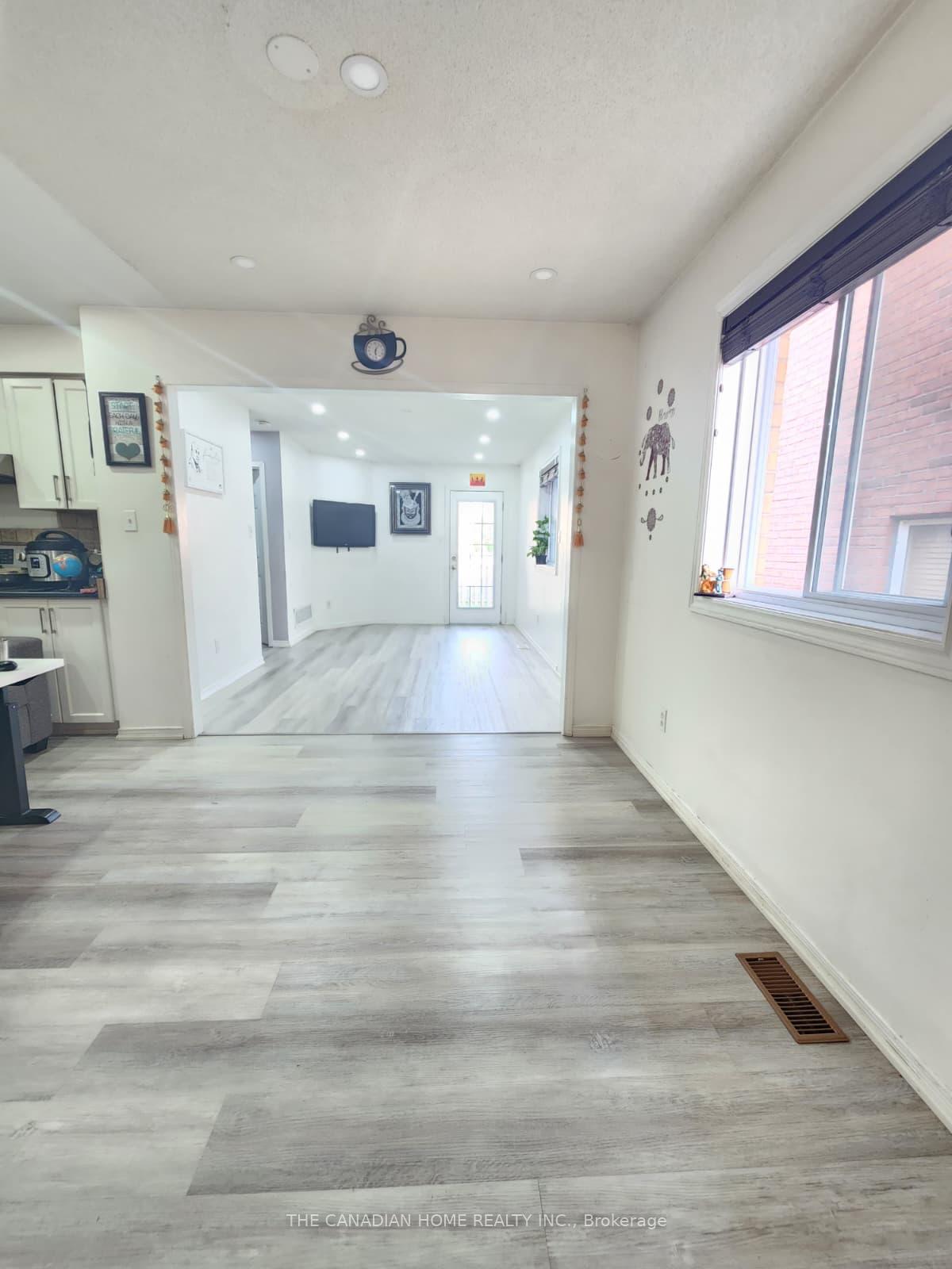 Photo 3 of 113 Twin Pines Crescent, Brampton, Northwest Sandalwood Parkway — HOMEH