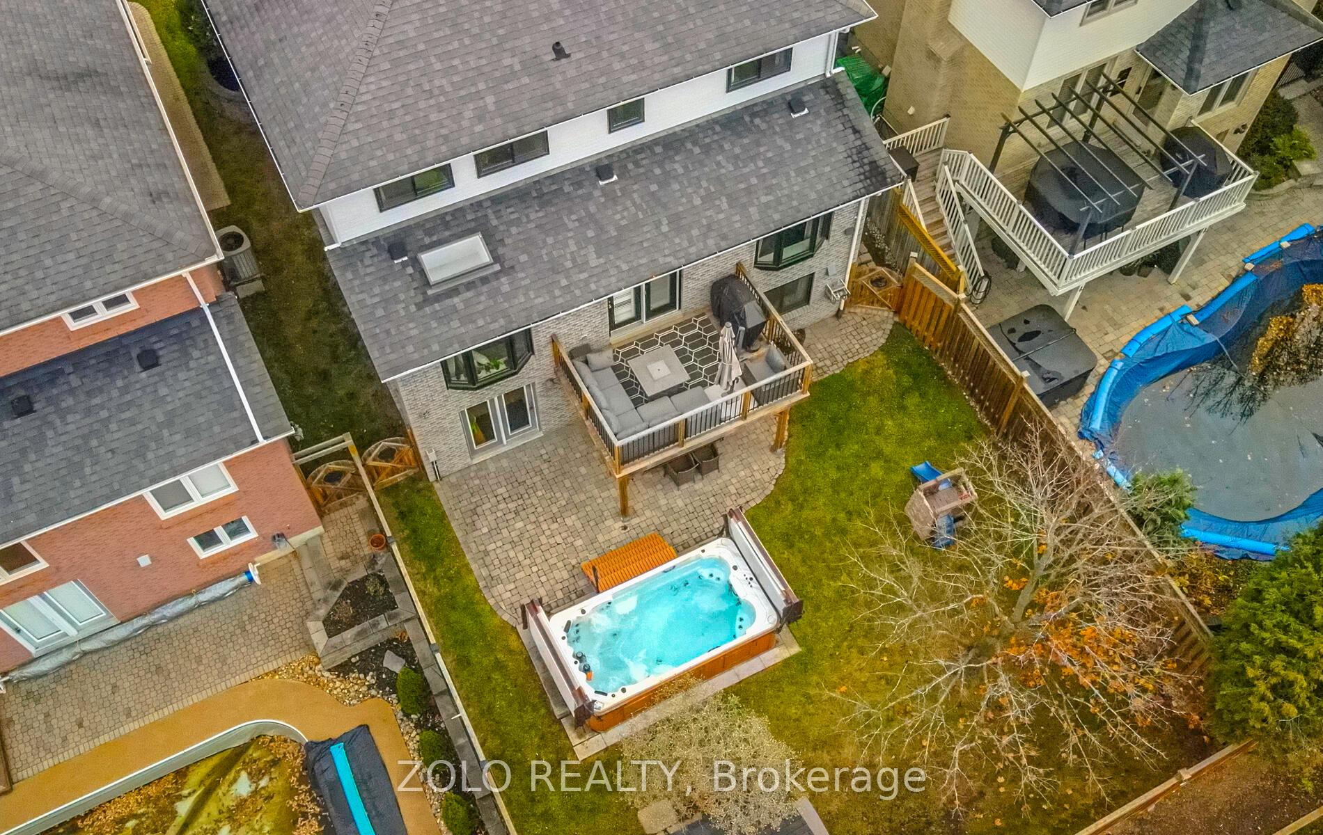 Photo 2 of 871 Peggoty Circle, Oshawa, Eastdale — HOMEH