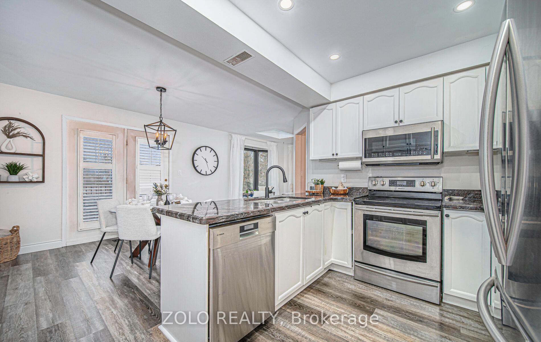 Photo 13 of 871 Peggoty Circle, Oshawa, Eastdale — HOMEH