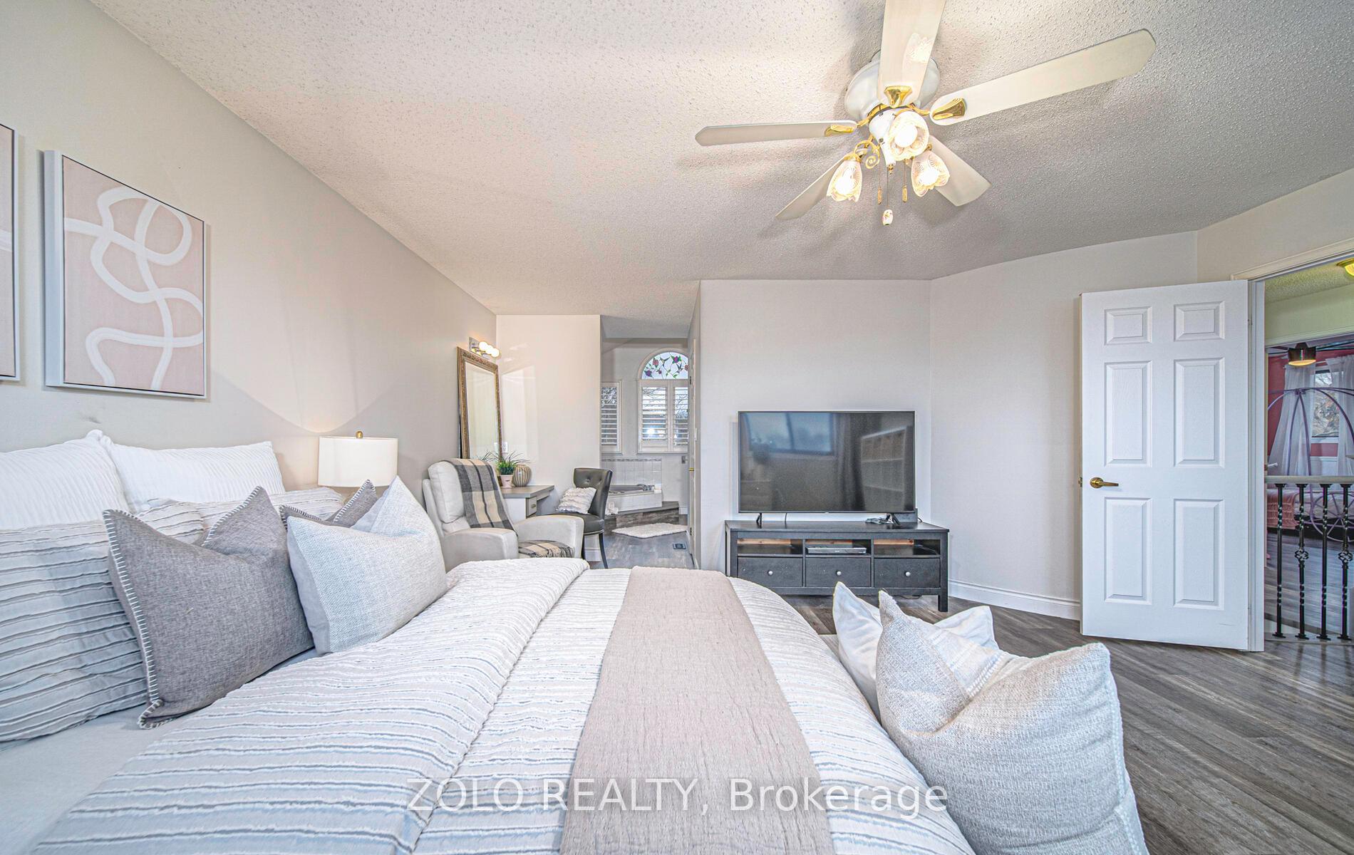 Photo 18 of 871 Peggoty Circle, Oshawa, Eastdale — HOMEH