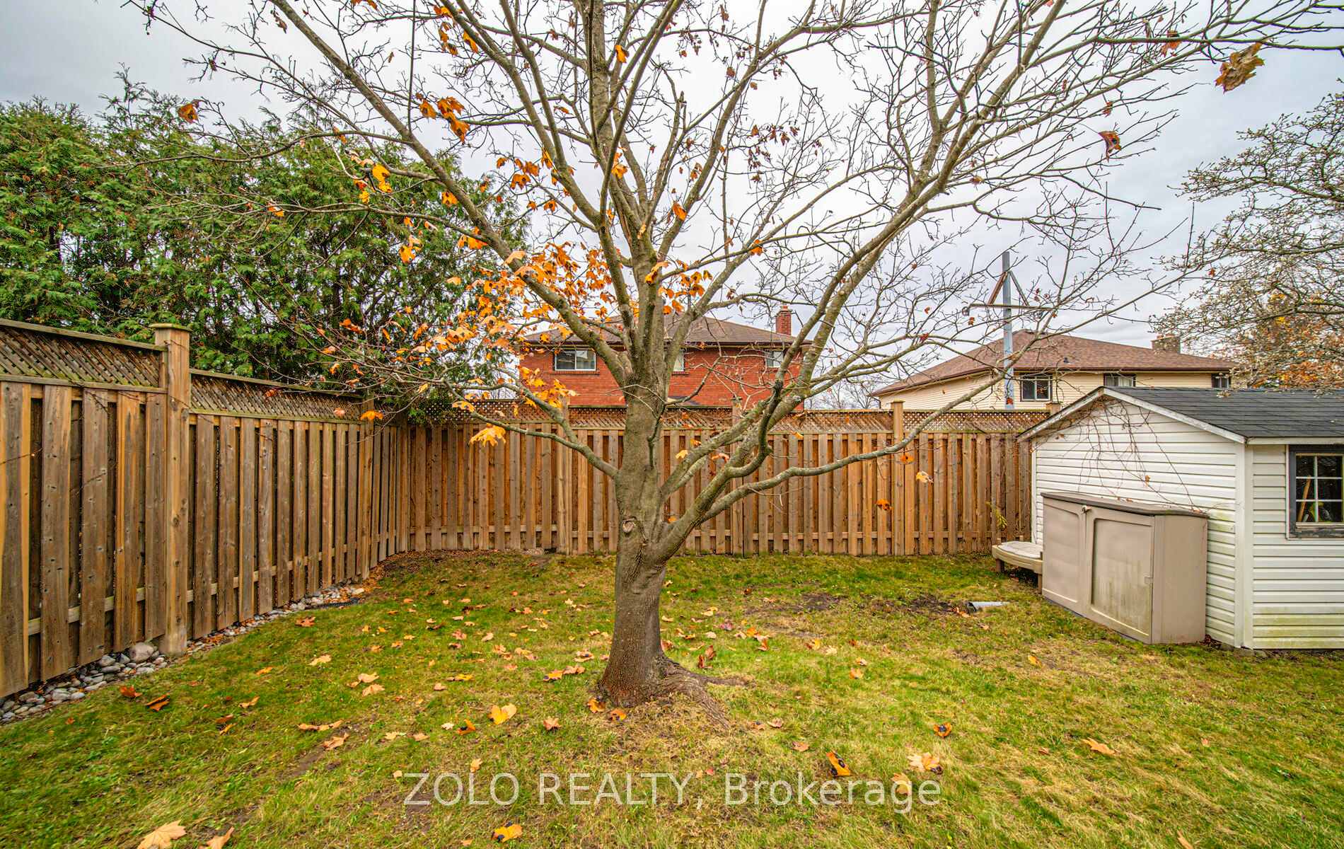 Photo 32 of 871 Peggoty Circle, Oshawa, Eastdale — HOMEH