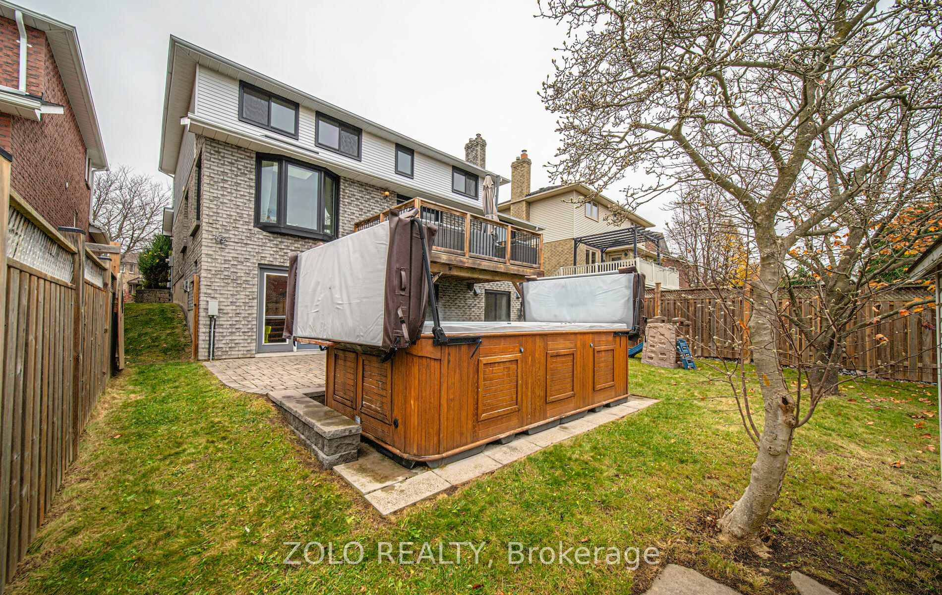 Photo 33 of 871 Peggoty Circle, Oshawa, Eastdale — HOMEH
