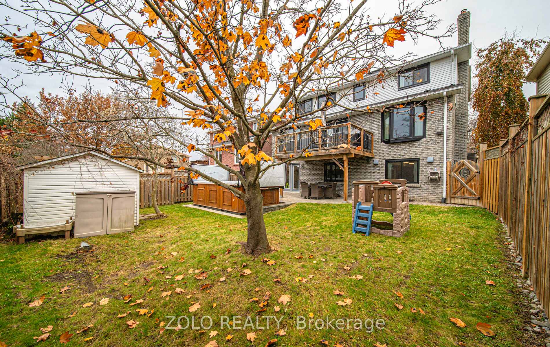 Photo 35 of 871 Peggoty Circle, Oshawa, Eastdale — HOMEH