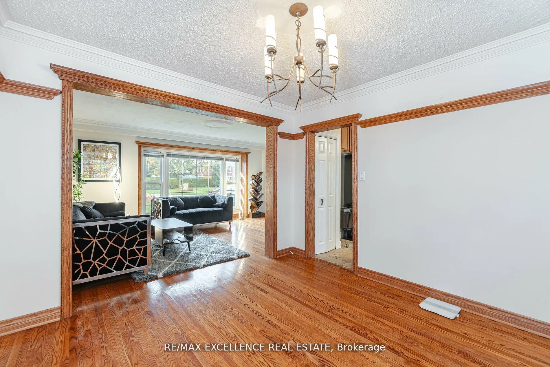 Photo 10 of 11 Crawley Drive, Brampton, Avondale — HOMEH
