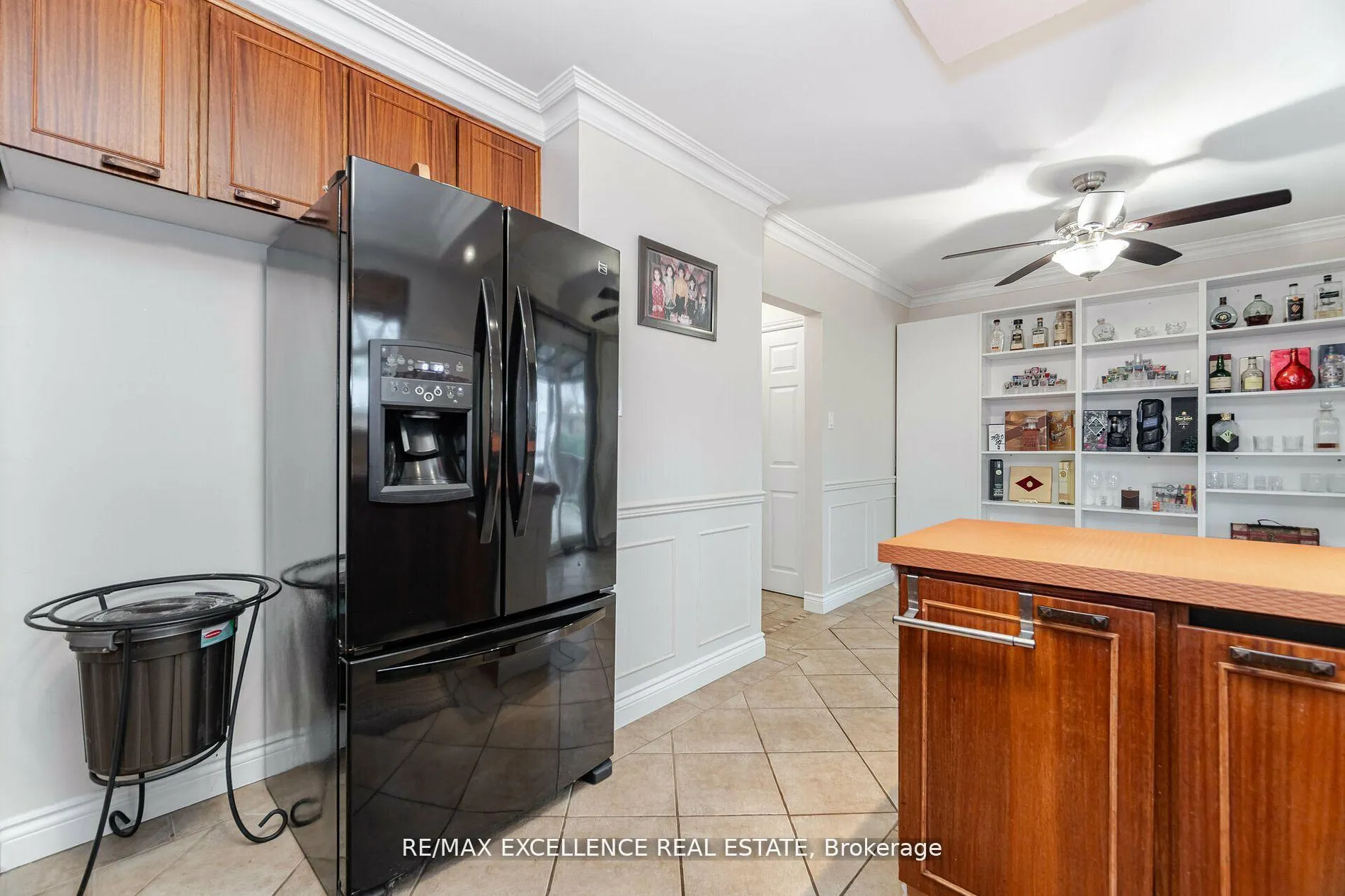 Photo 13 of 11 Crawley Drive, Brampton, Avondale — HOMEH