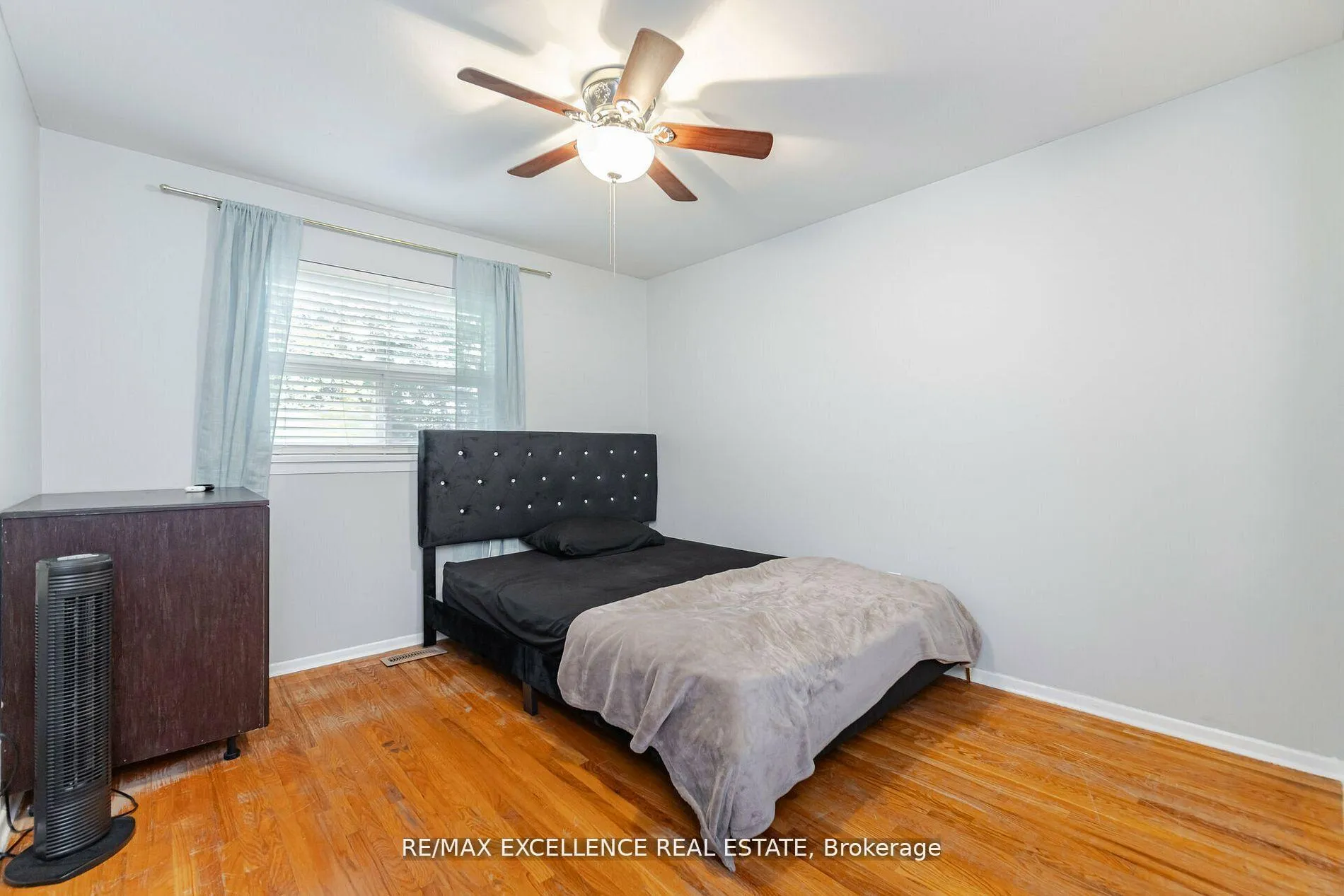 Photo 22 of 11 Crawley Drive, Brampton, Avondale — HOMEH
