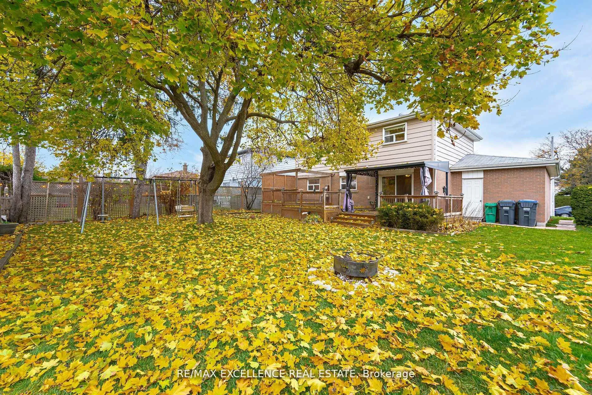 Photo 39 of 11 Crawley Drive, Brampton, Avondale — HOMEH