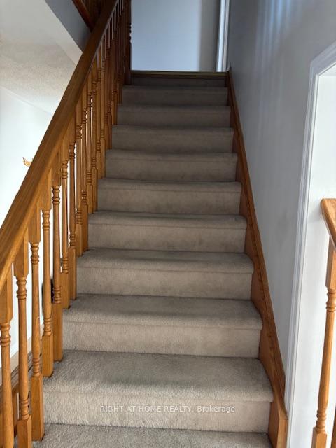 Photo 9 of 57 Decker Hollow Circle, Brampton, Credit Valley — HOMEH
