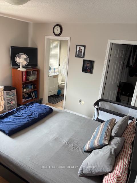 Photo 10 of 57 Decker Hollow Circle, Brampton, Credit Valley — HOMEH