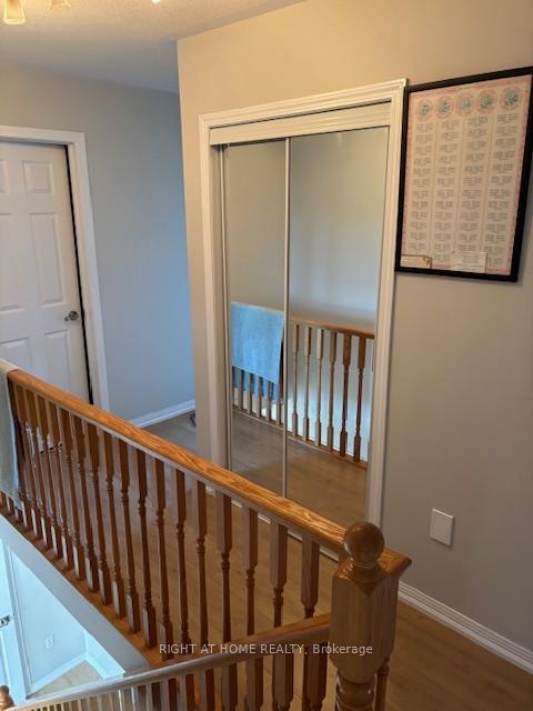 Photo 13 of 57 Decker Hollow Circle, Brampton, Credit Valley — HOMEH