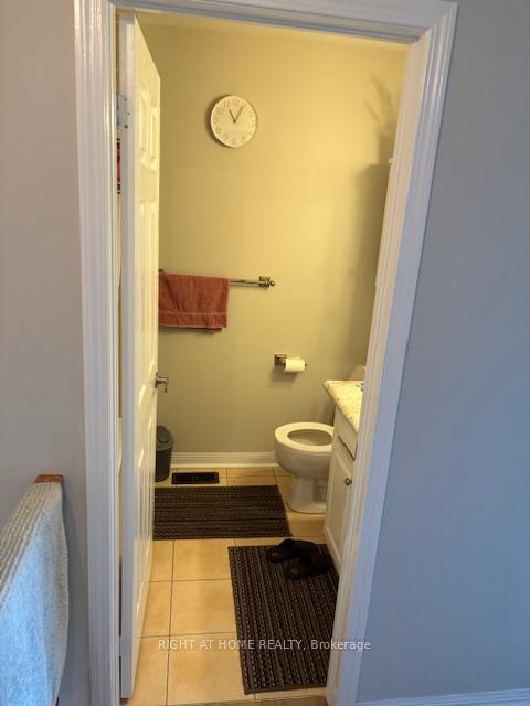 Photo 14 of 57 Decker Hollow Circle, Brampton, Credit Valley — HOMEH