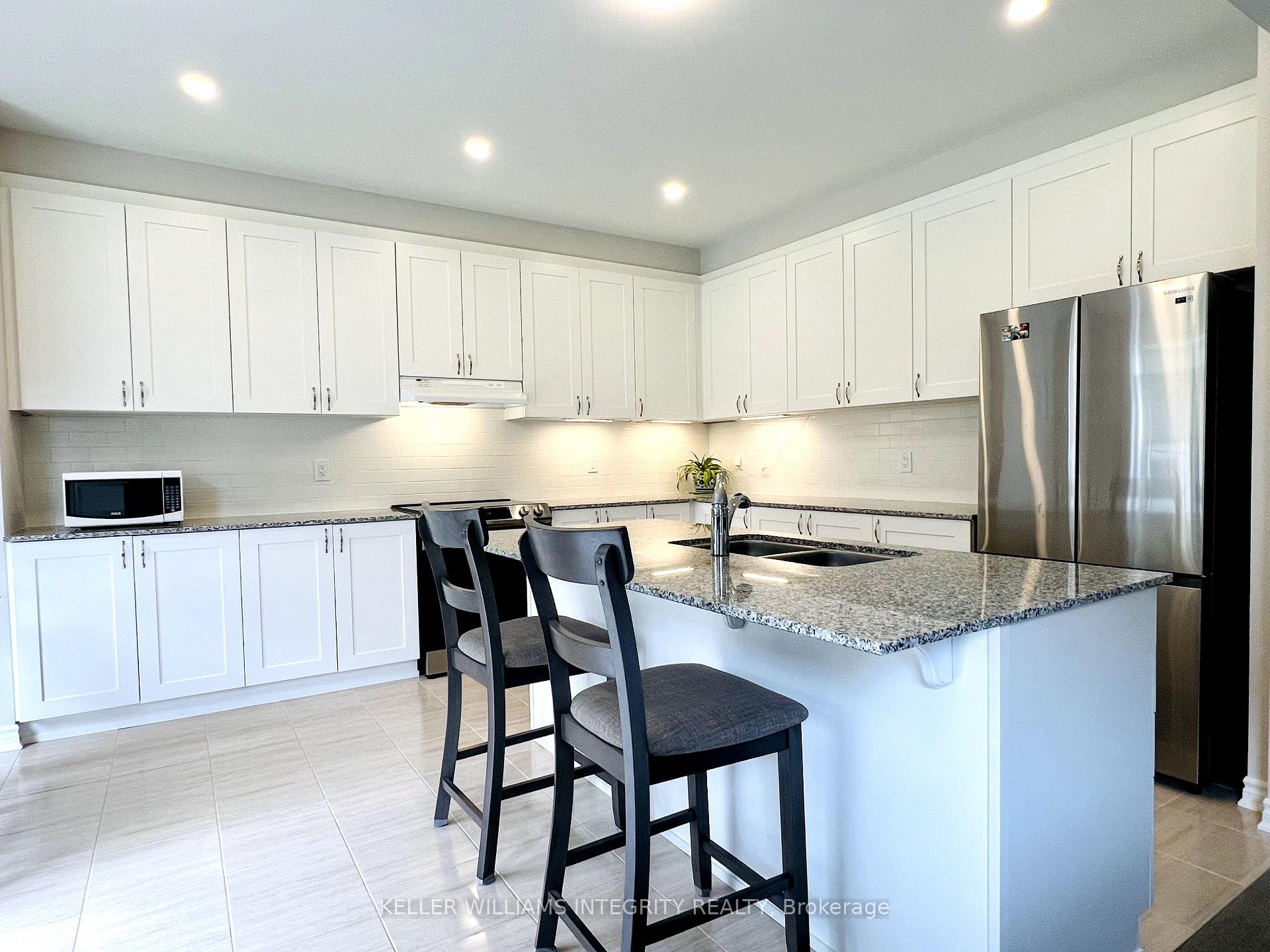 Photo 14 of 23 Racemose Street, Ottawa, Barrhaven - Half Moon Bay — HOMEH