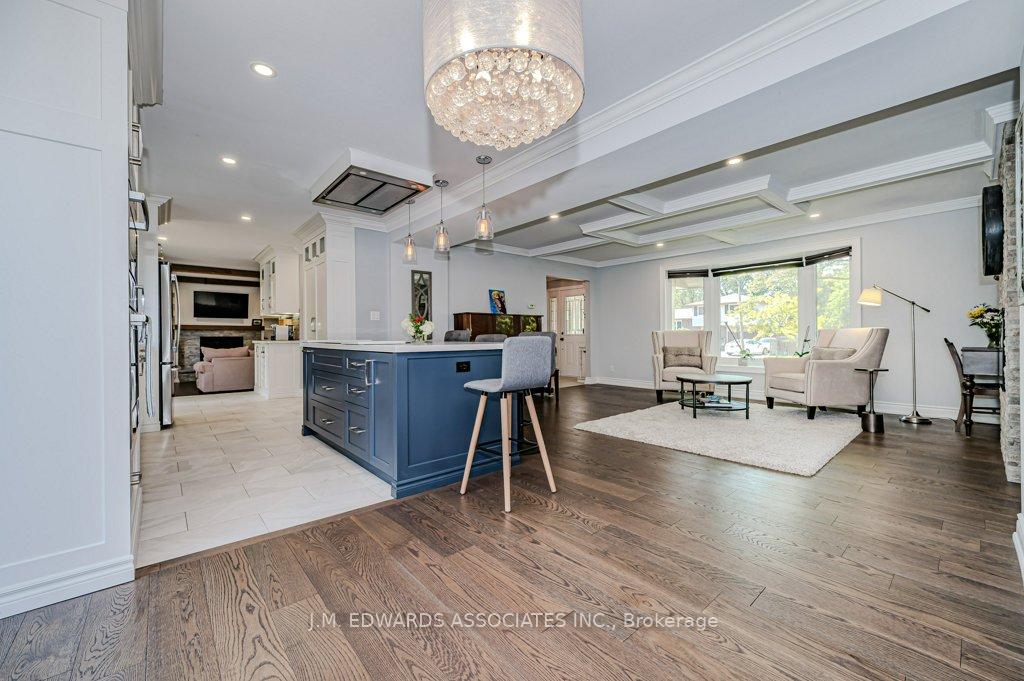 Photo 11 of 329 Silvana Crescent, Burlington, Shoreacres — HOMEH