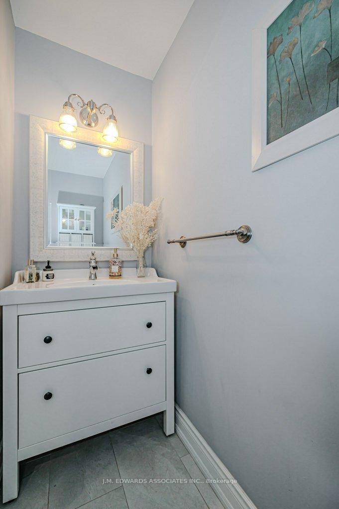 Photo 13 of 329 Silvana Crescent, Burlington, Shoreacres — HOMEH