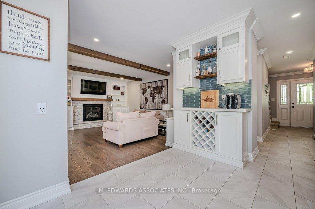 Photo 14 of 329 Silvana Crescent, Burlington, Shoreacres — HOMEH