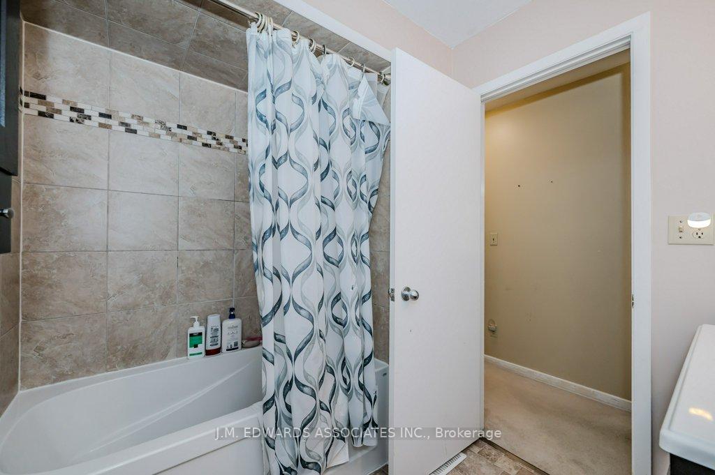 Photo 22 of 329 Silvana Crescent, Burlington, Shoreacres — HOMEH