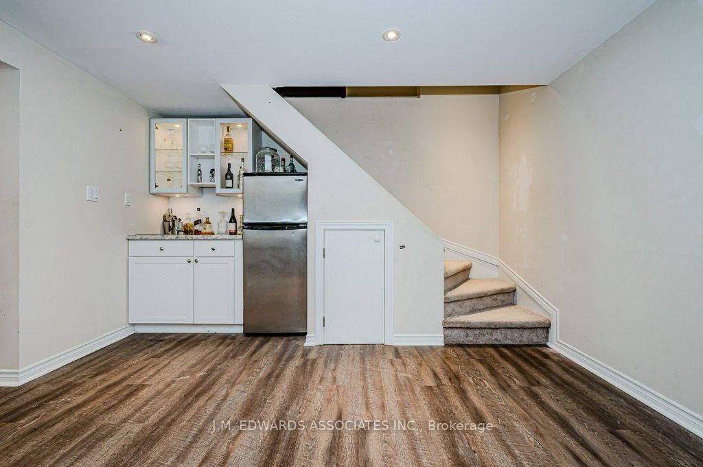 Photo 28 of 329 Silvana Crescent, Burlington, Shoreacres — HOMEH