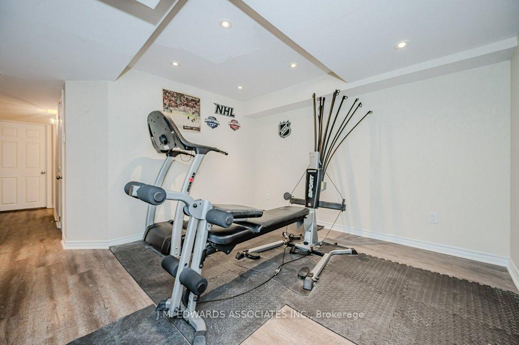 Photo 31 of 329 Silvana Crescent, Burlington, Shoreacres — HOMEH