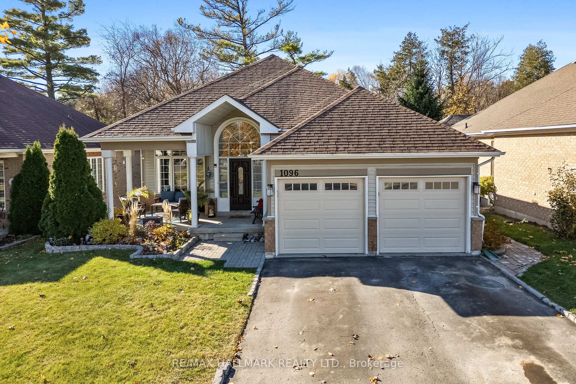 Front of 1096 Ridgemount Boulevard
