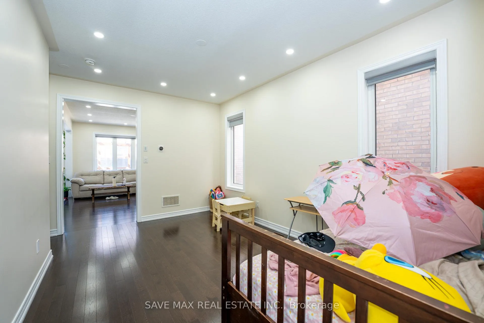 Photo 7 of 66 Geranium Crescent, Brampton, Bram West — HOMEH