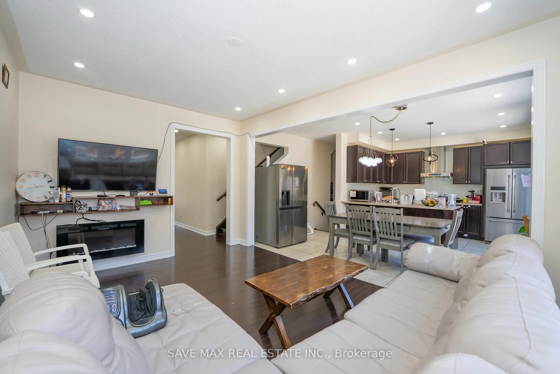 Photo 9 of 66 Geranium Crescent, Brampton, Bram West — HOMEH
