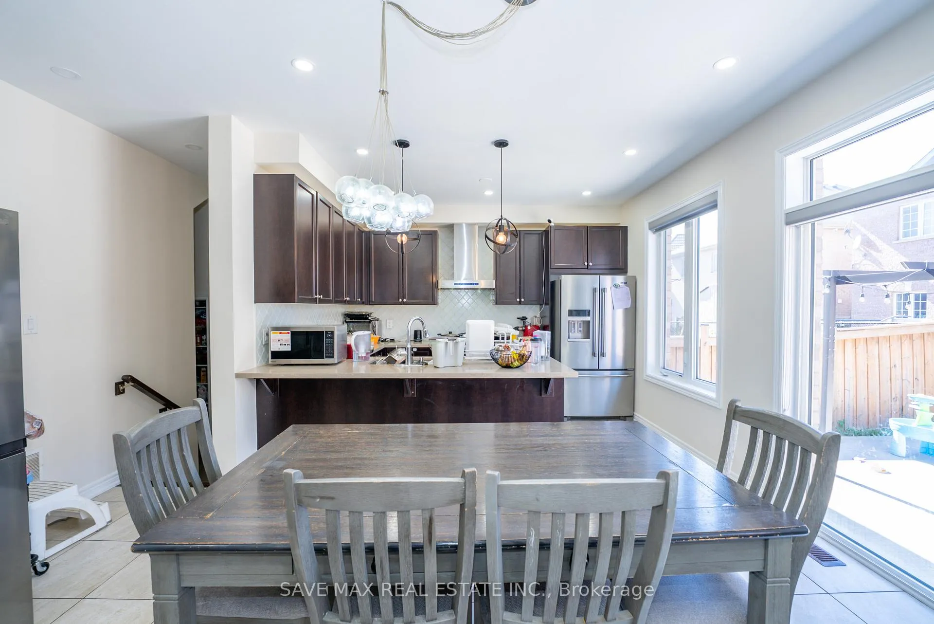 Photo 11 of 66 Geranium Crescent, Brampton, Bram West — HOMEH