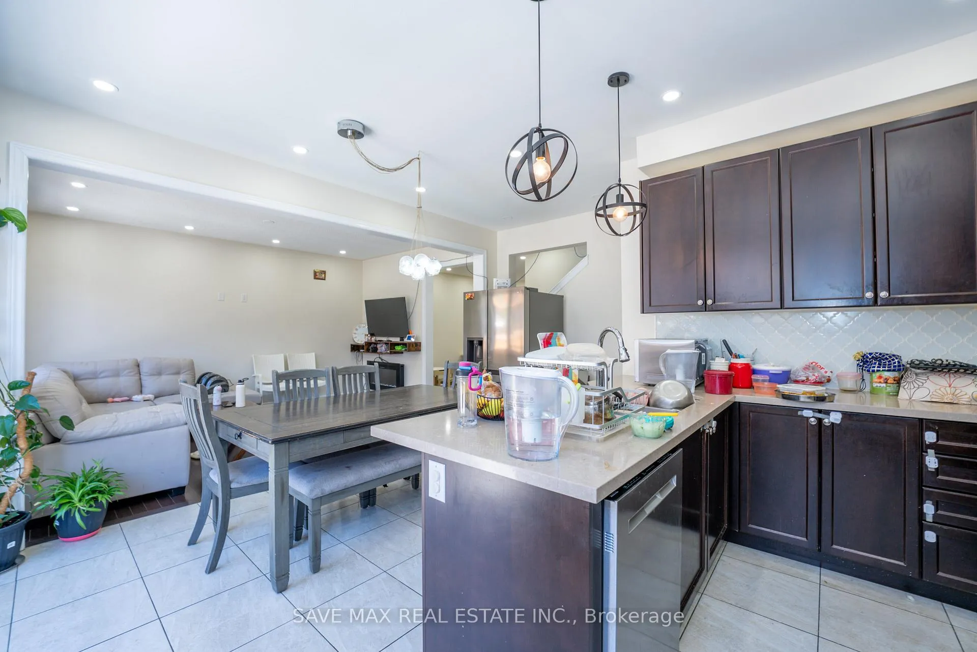 Photo 12 of 66 Geranium Crescent, Brampton, Bram West — HOMEH