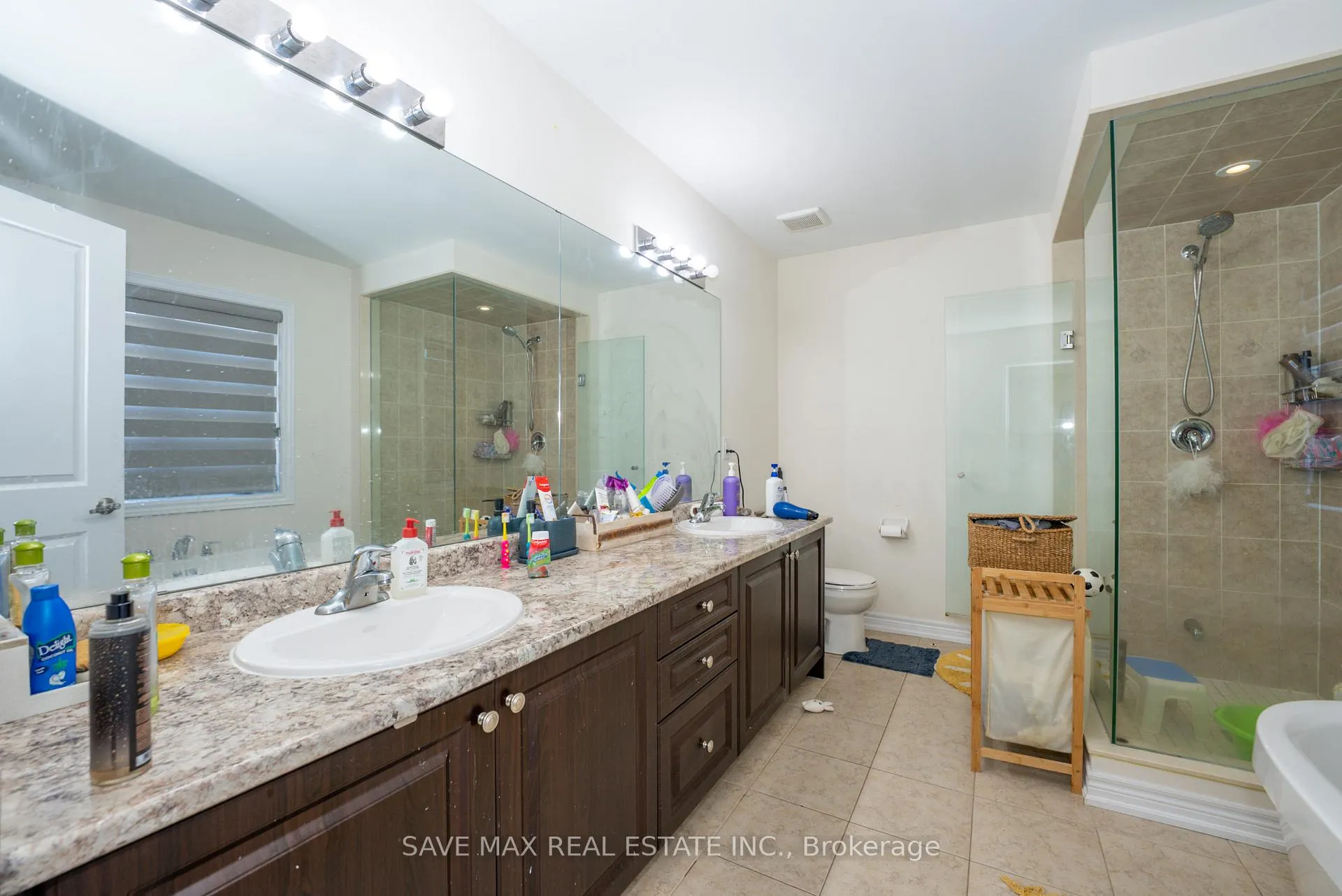 Photo 17 of 66 Geranium Crescent, Brampton, Bram West — HOMEH