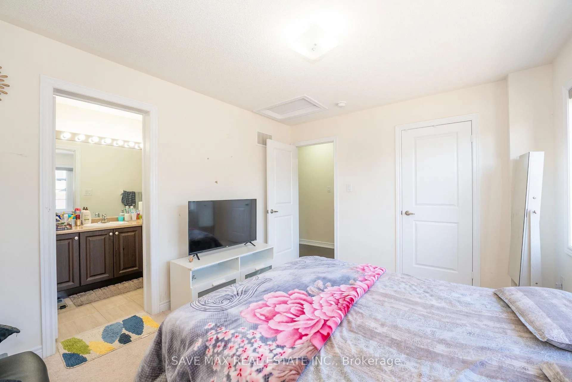 Photo 23 of 66 Geranium Crescent, Brampton, Bram West — HOMEH
