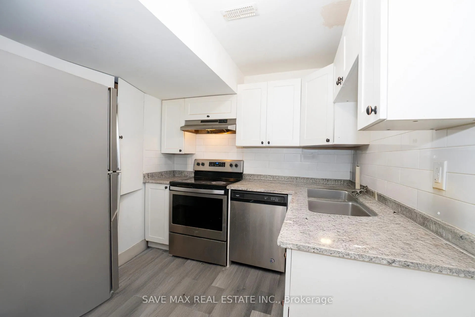 Photo 26 of 66 Geranium Crescent, Brampton, Bram West — HOMEH