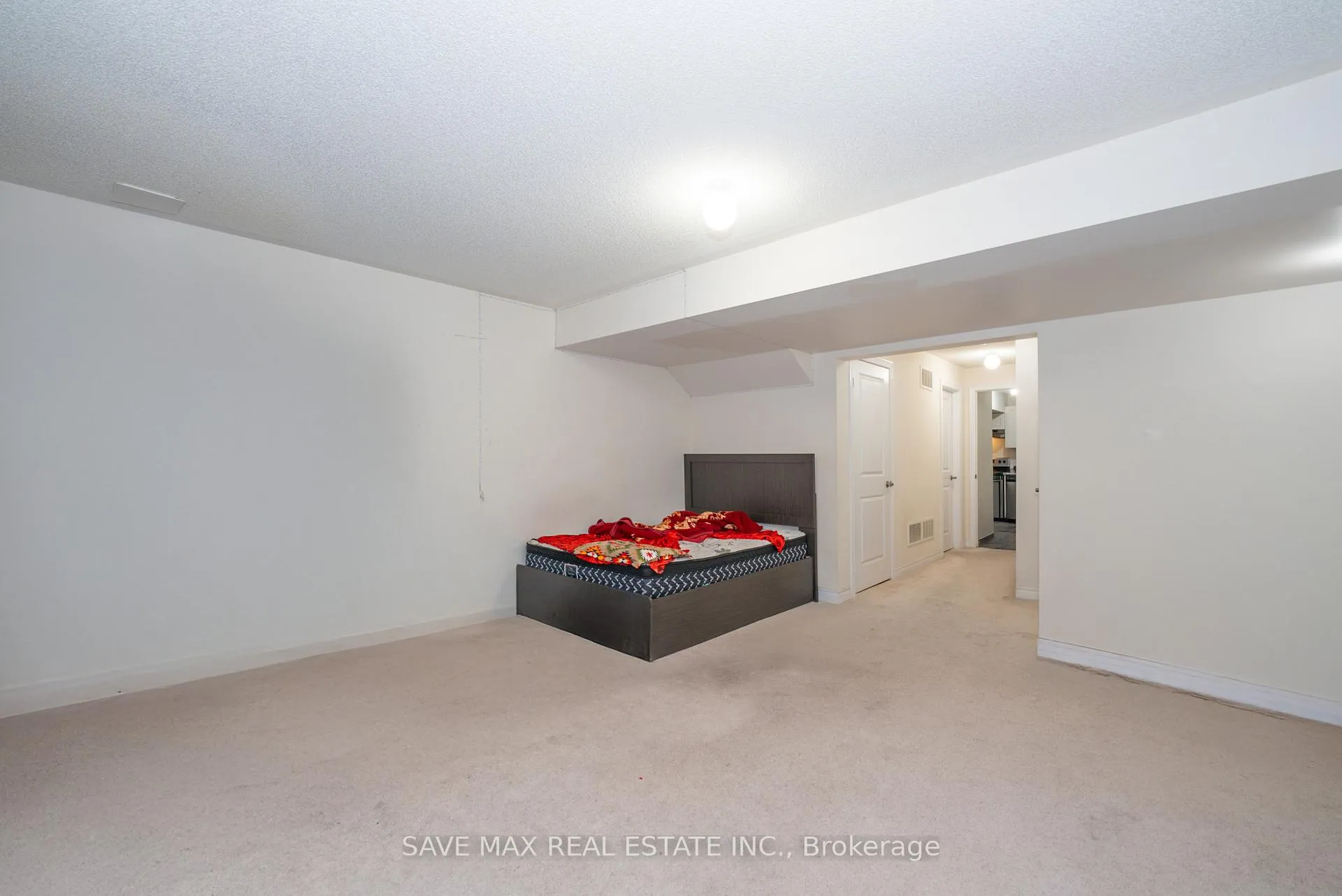 Photo 30 of 66 Geranium Crescent, Brampton, Bram West — HOMEH