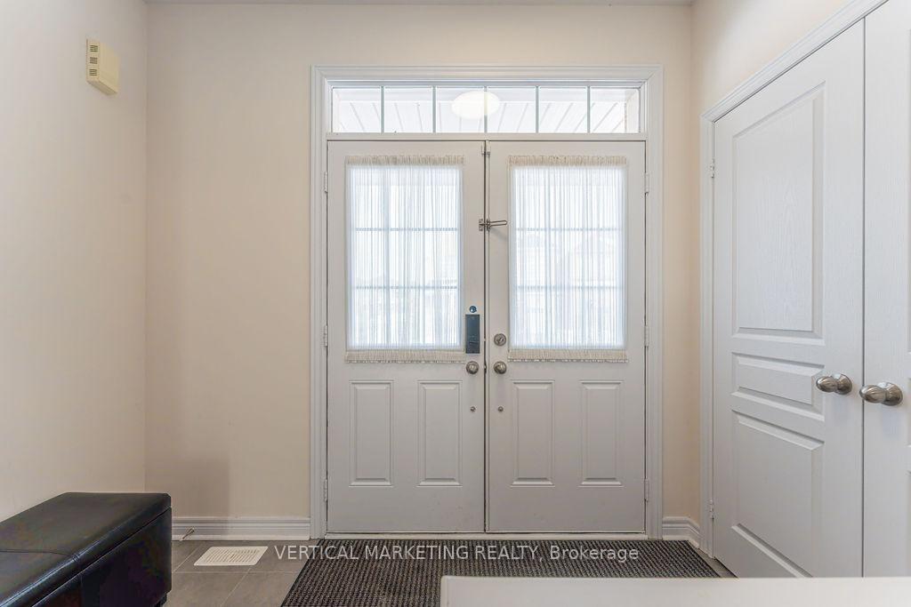 Photo 4 of 105 Roy Harper Avenue, Aurora, Rural Aurora — HOMEH