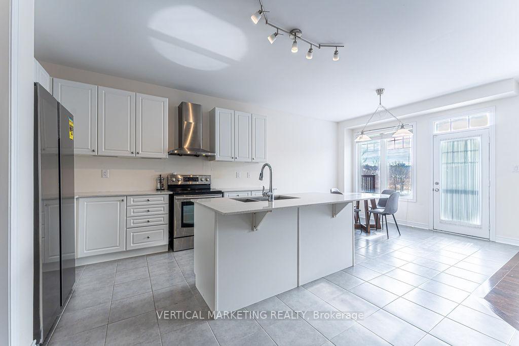 Photo 9 of 105 Roy Harper Avenue, Aurora, Rural Aurora — HOMEH