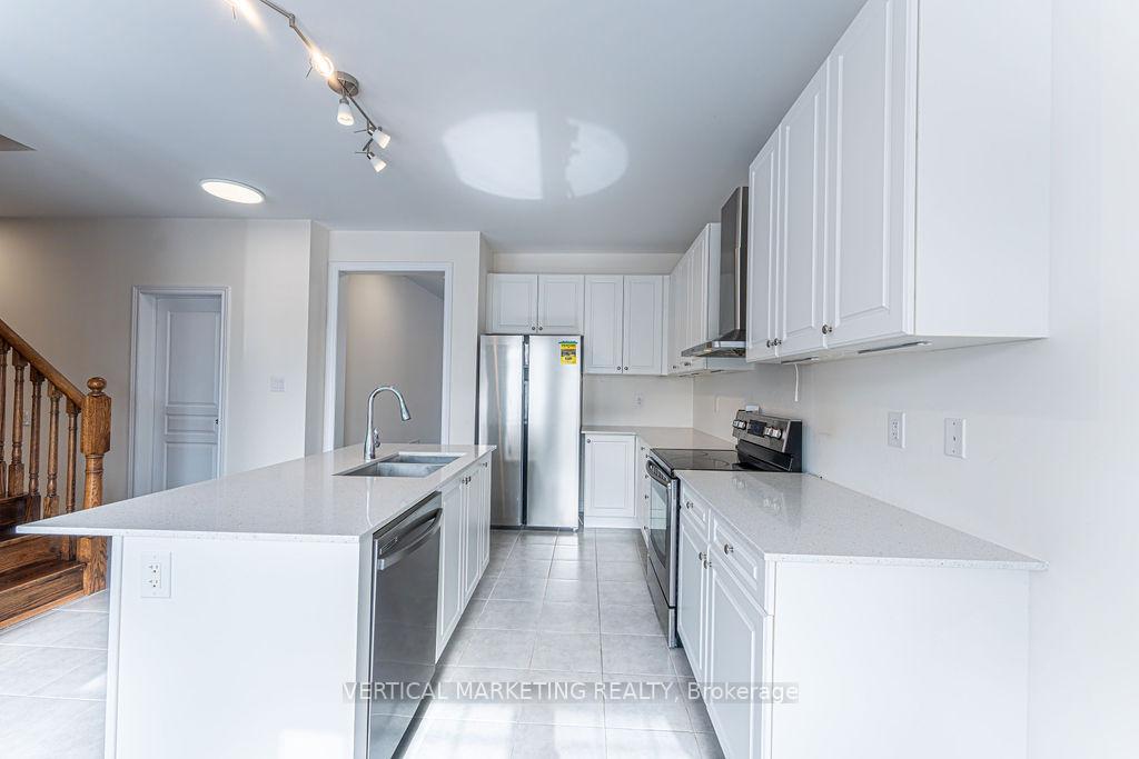 Photo 10 of 105 Roy Harper Avenue, Aurora, Rural Aurora — HOMEH