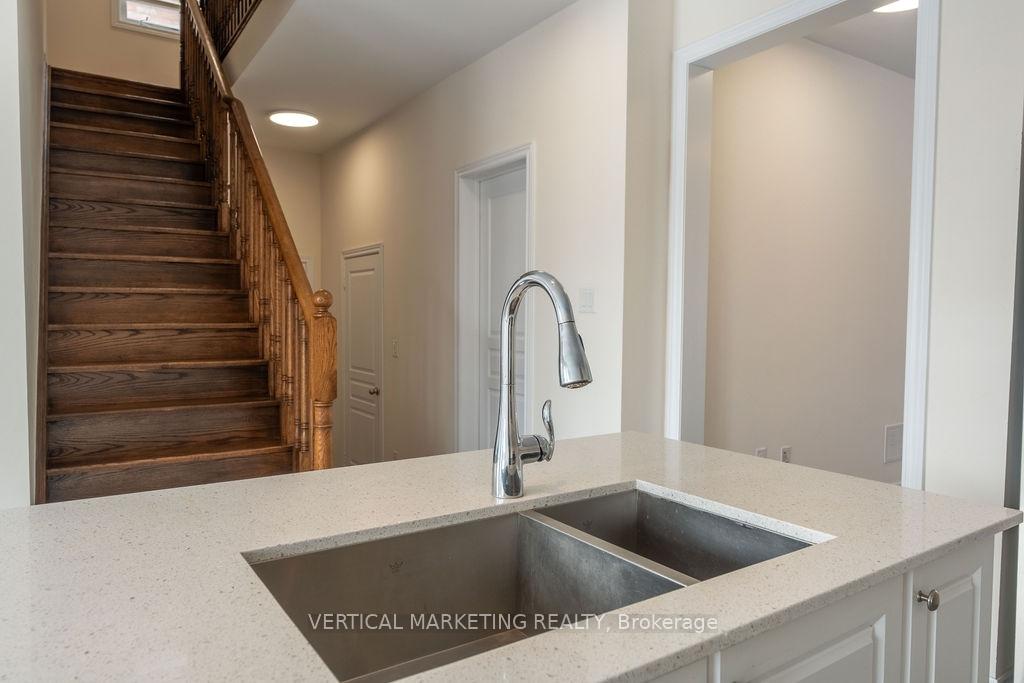 Photo 12 of 105 Roy Harper Avenue, Aurora, Rural Aurora — HOMEH