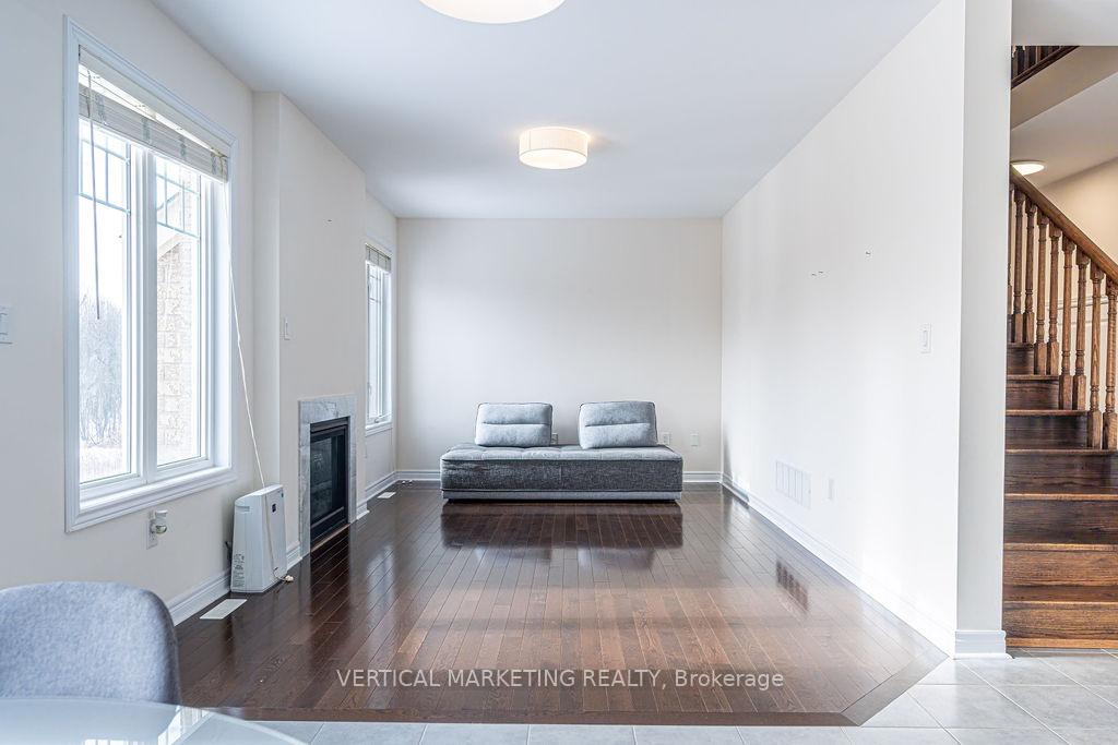 Photo 16 of 105 Roy Harper Avenue, Aurora, Rural Aurora — HOMEH