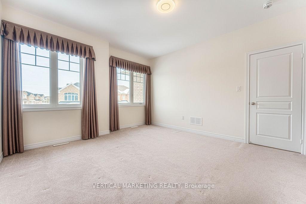 Photo 28 of 105 Roy Harper Avenue, Aurora, Rural Aurora — HOMEH