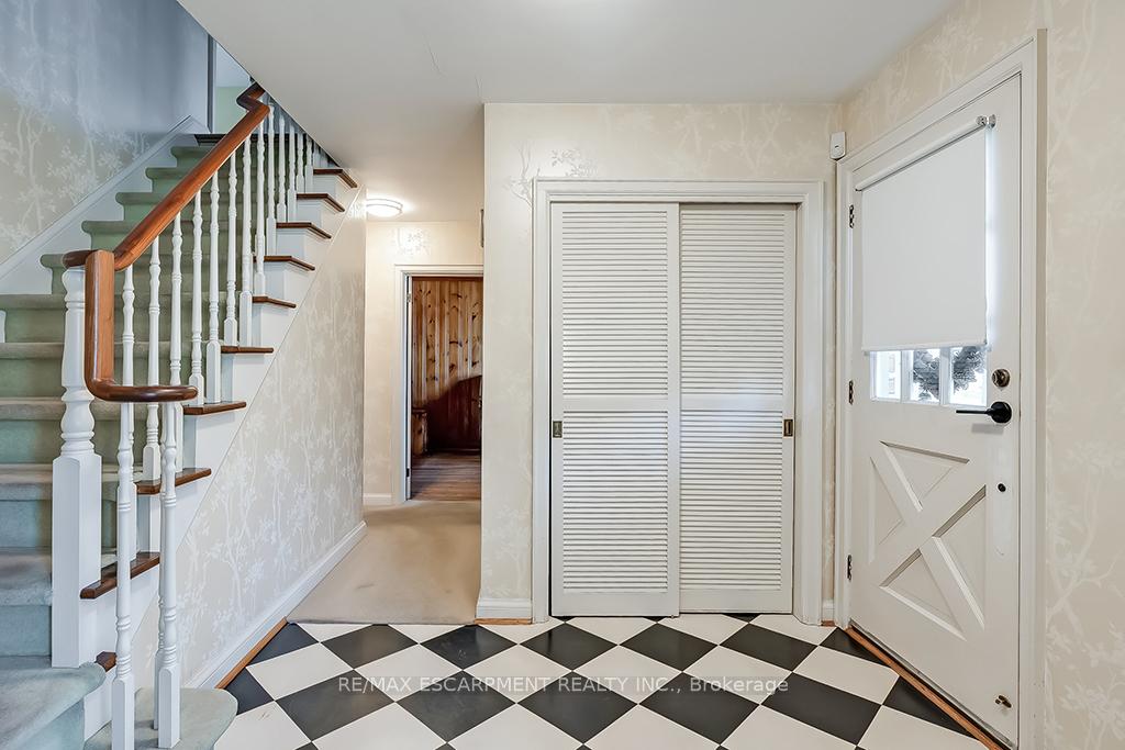 Photo 6 of 359 Rosslyn Drive, Burlington, Roseland — HOMEH
