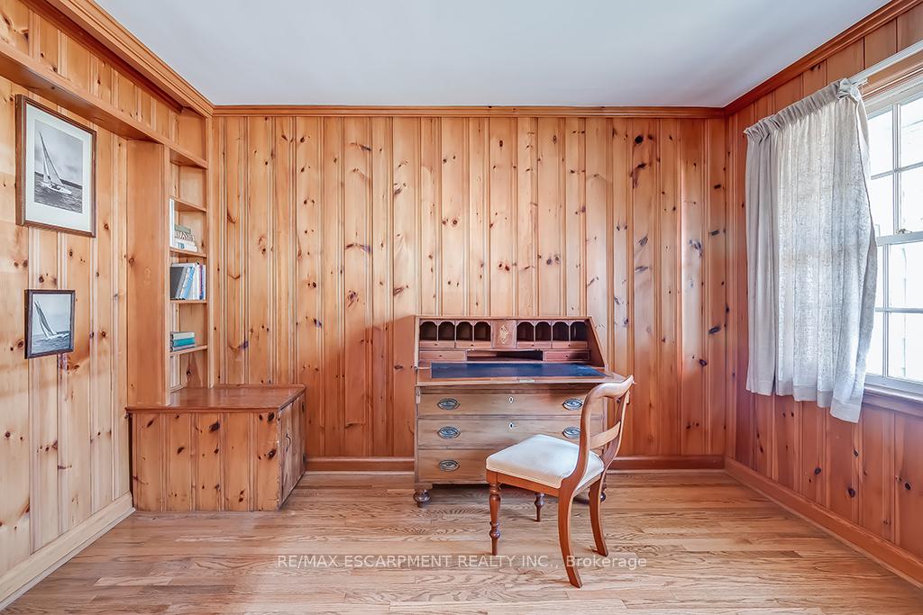 Photo 16 of 359 Rosslyn Drive, Burlington, Roseland — HOMEH