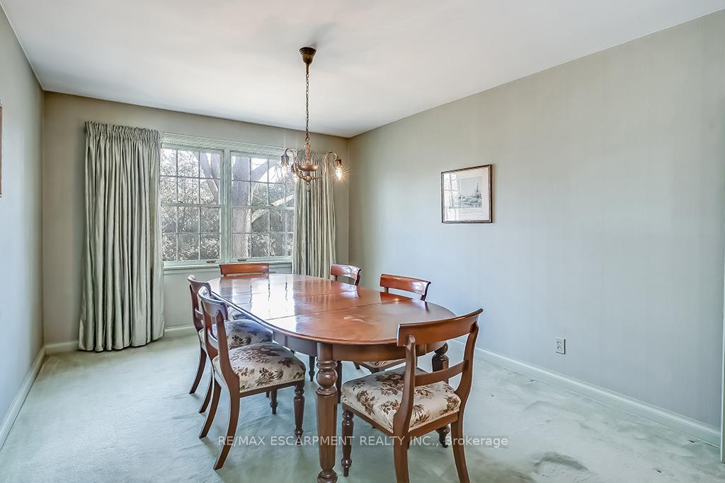 Photo 25 of 359 Rosslyn Drive, Burlington, Roseland — HOMEH