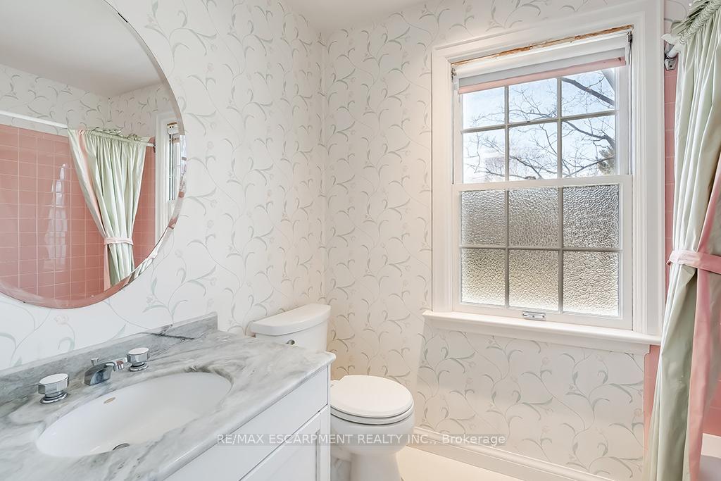Photo 34 of 359 Rosslyn Drive, Burlington, Roseland — HOMEH