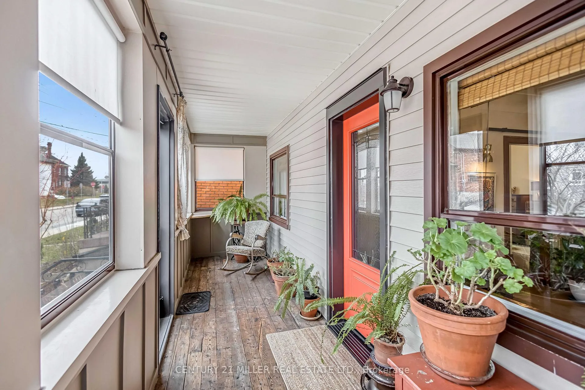 Photo 3 of 135 Macaulay Street E, Hamilton, North End — HOMEH