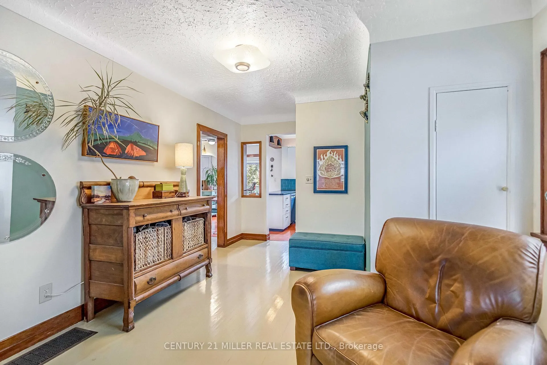 Photo 7 of 135 Macaulay Street E, Hamilton, North End — HOMEH