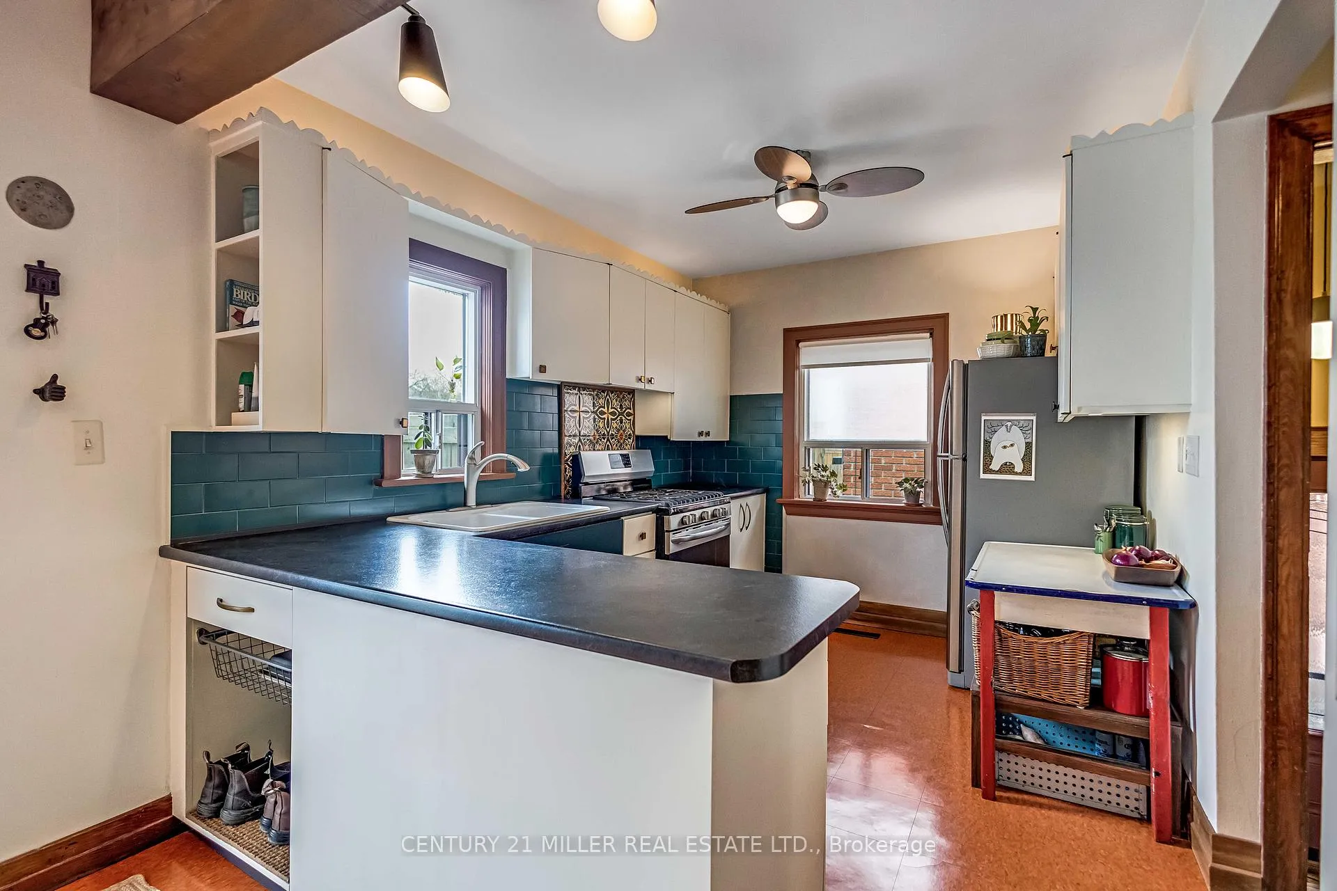 Photo 9 of 135 Macaulay Street E, Hamilton, North End — HOMEH