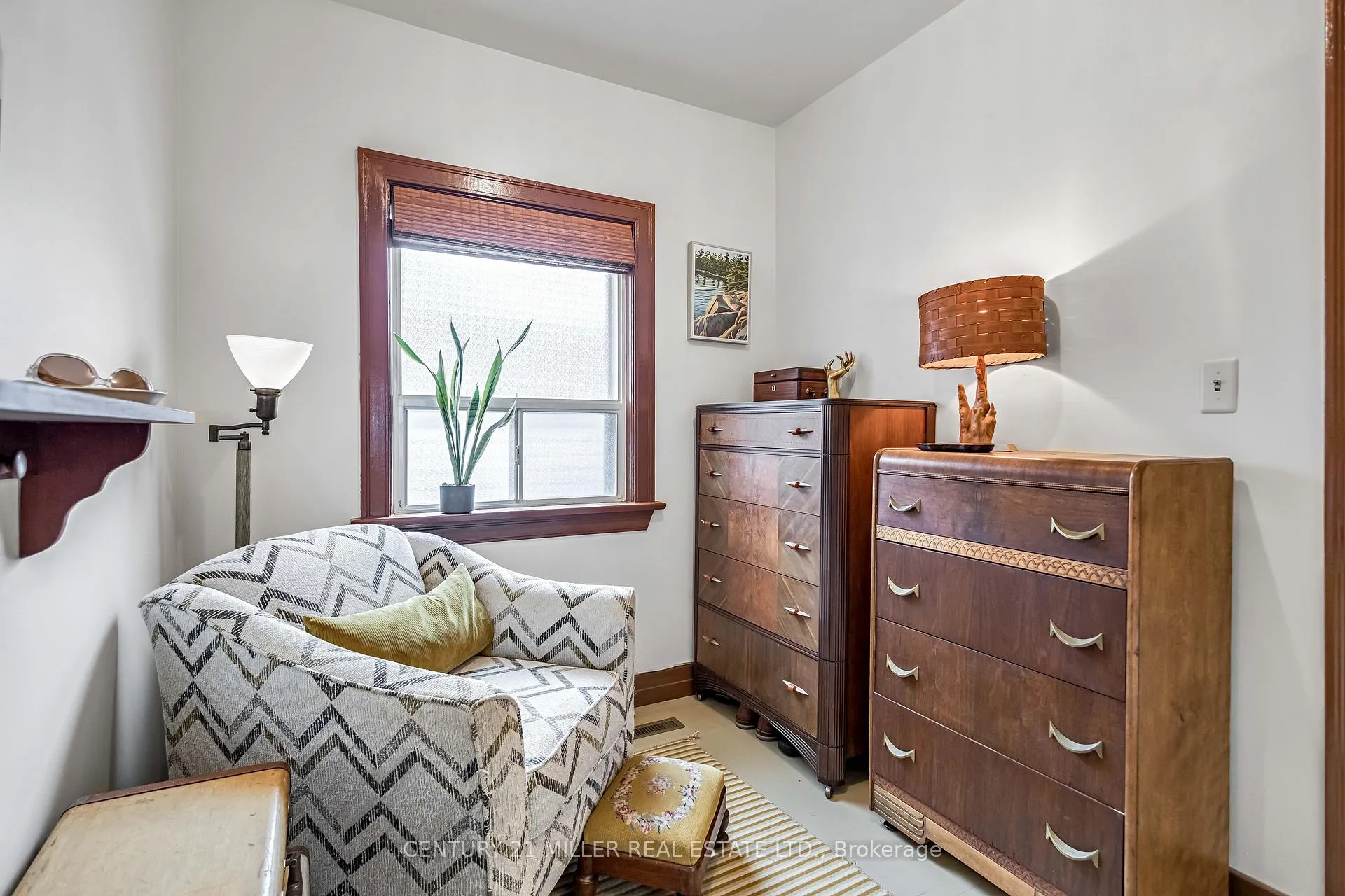 Photo 16 of 135 Macaulay Street E, Hamilton, North End — HOMEH