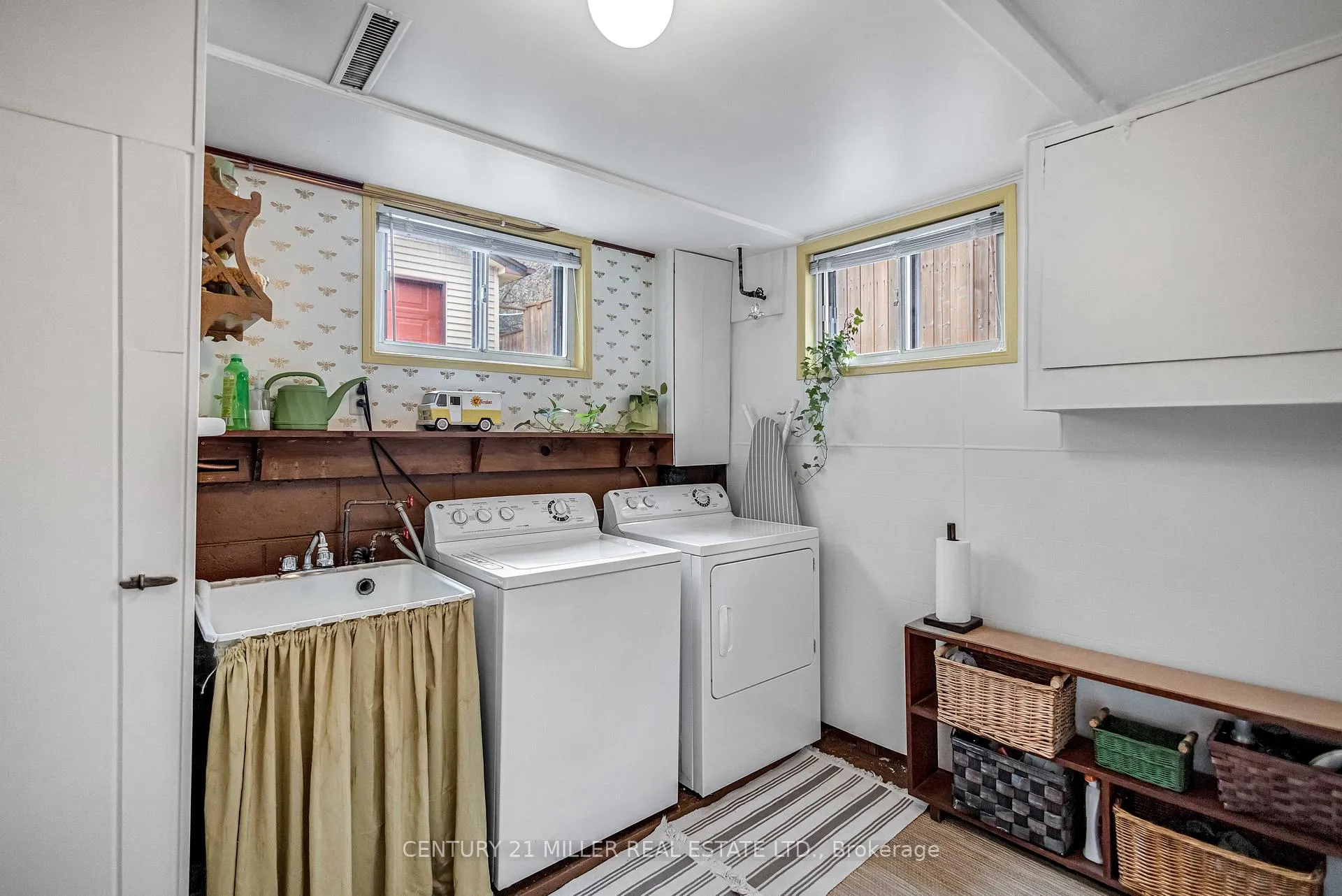 Photo 22 of 135 Macaulay Street E, Hamilton, North End — HOMEH