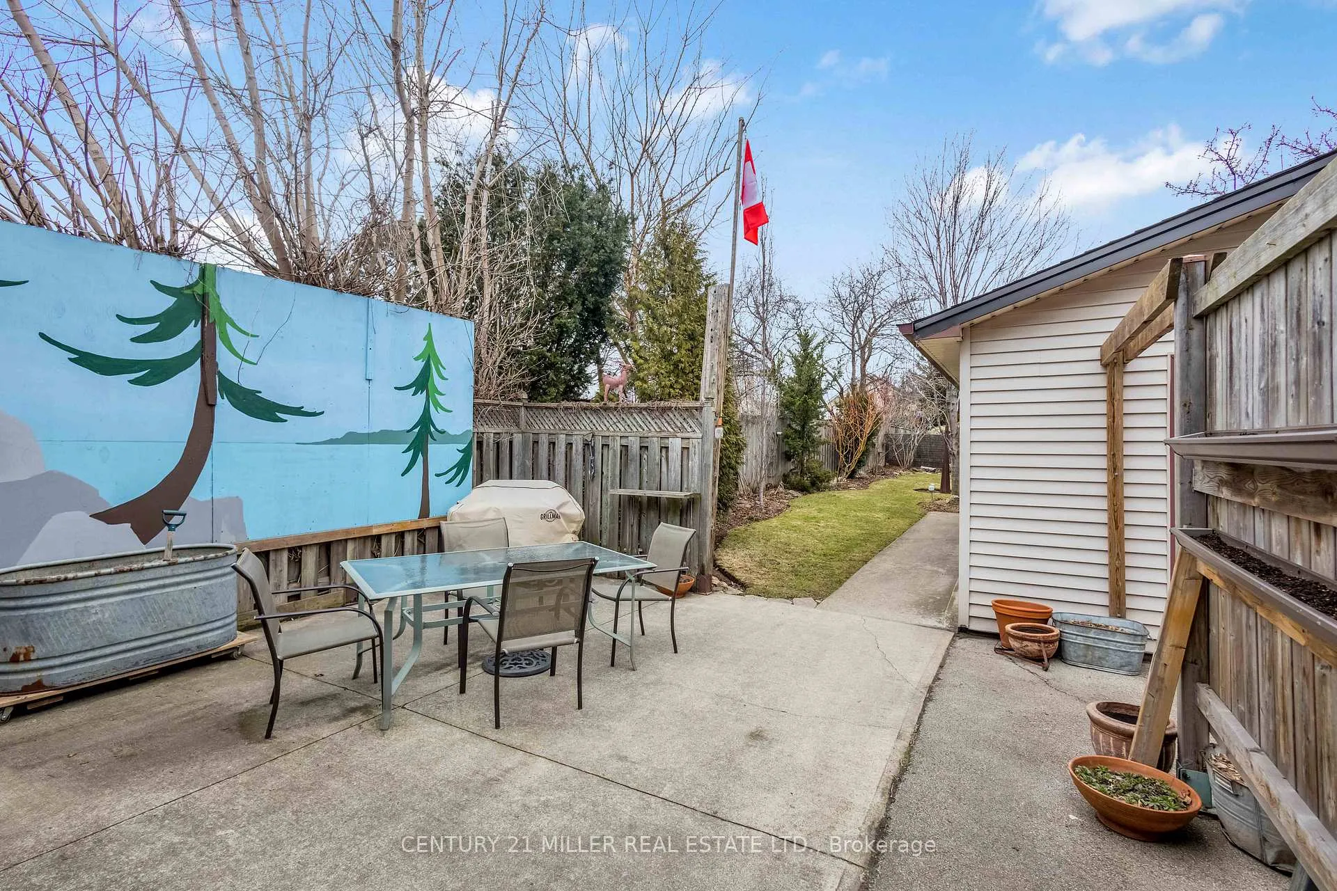 Photo 28 of 135 Macaulay Street E, Hamilton, North End — HOMEH
