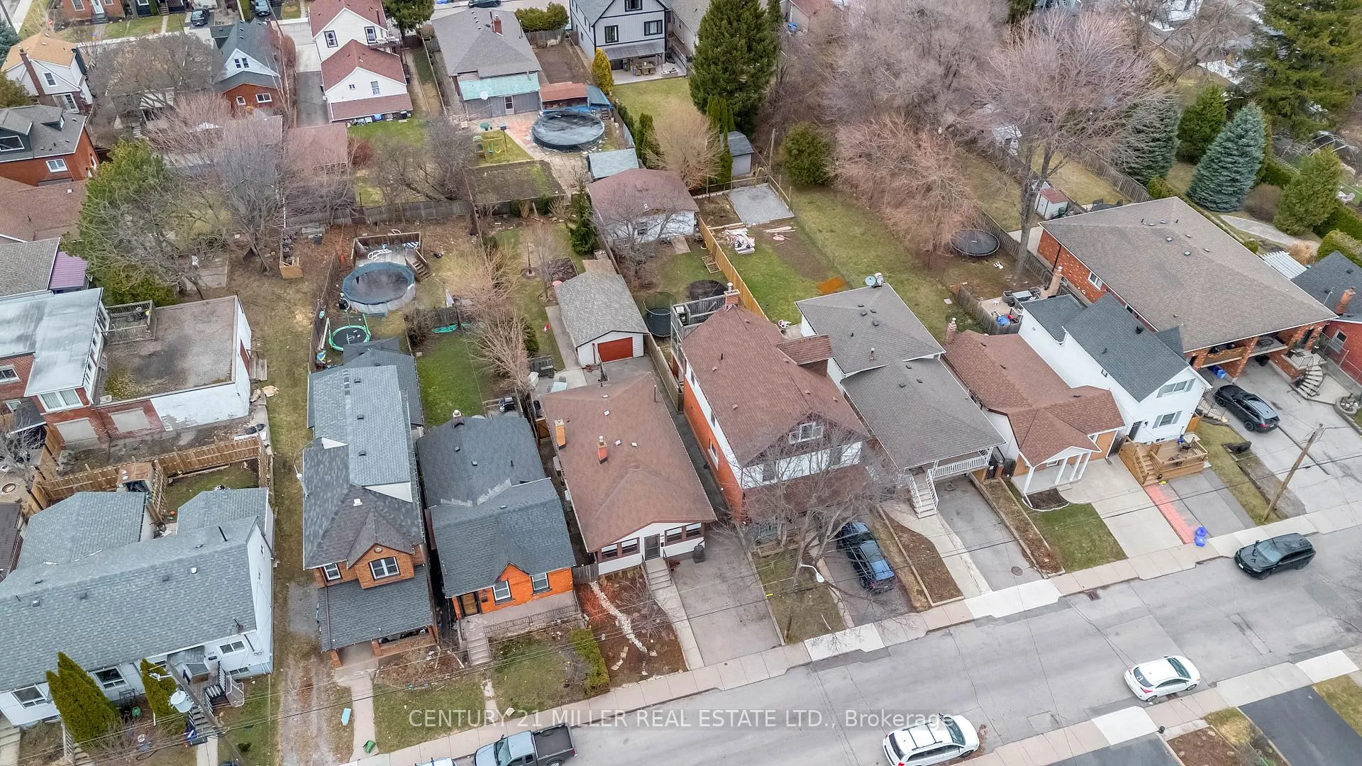 Photo 33 of 135 Macaulay Street E, Hamilton, North End — HOMEH
